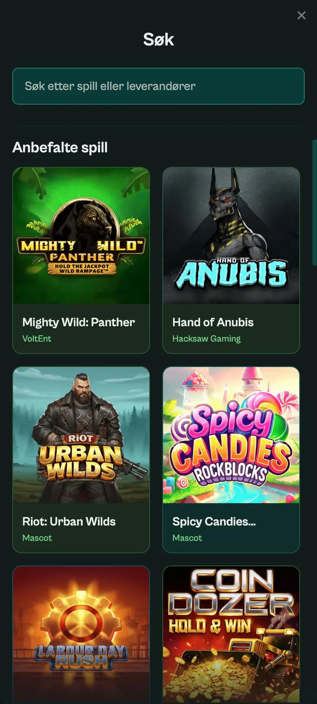 Søkepanel med tomt felt øverst og rutenett av anbefalte spill, blant dem Hand of Anubis fra Hacksaw Gaming